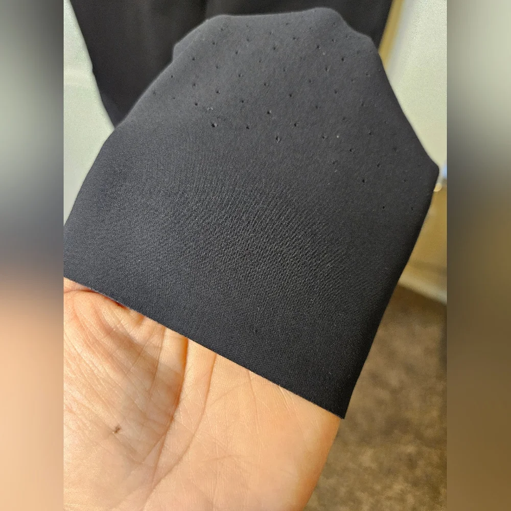Lululemon Barre Star Pant in Black - Size 8 (FLAWED)